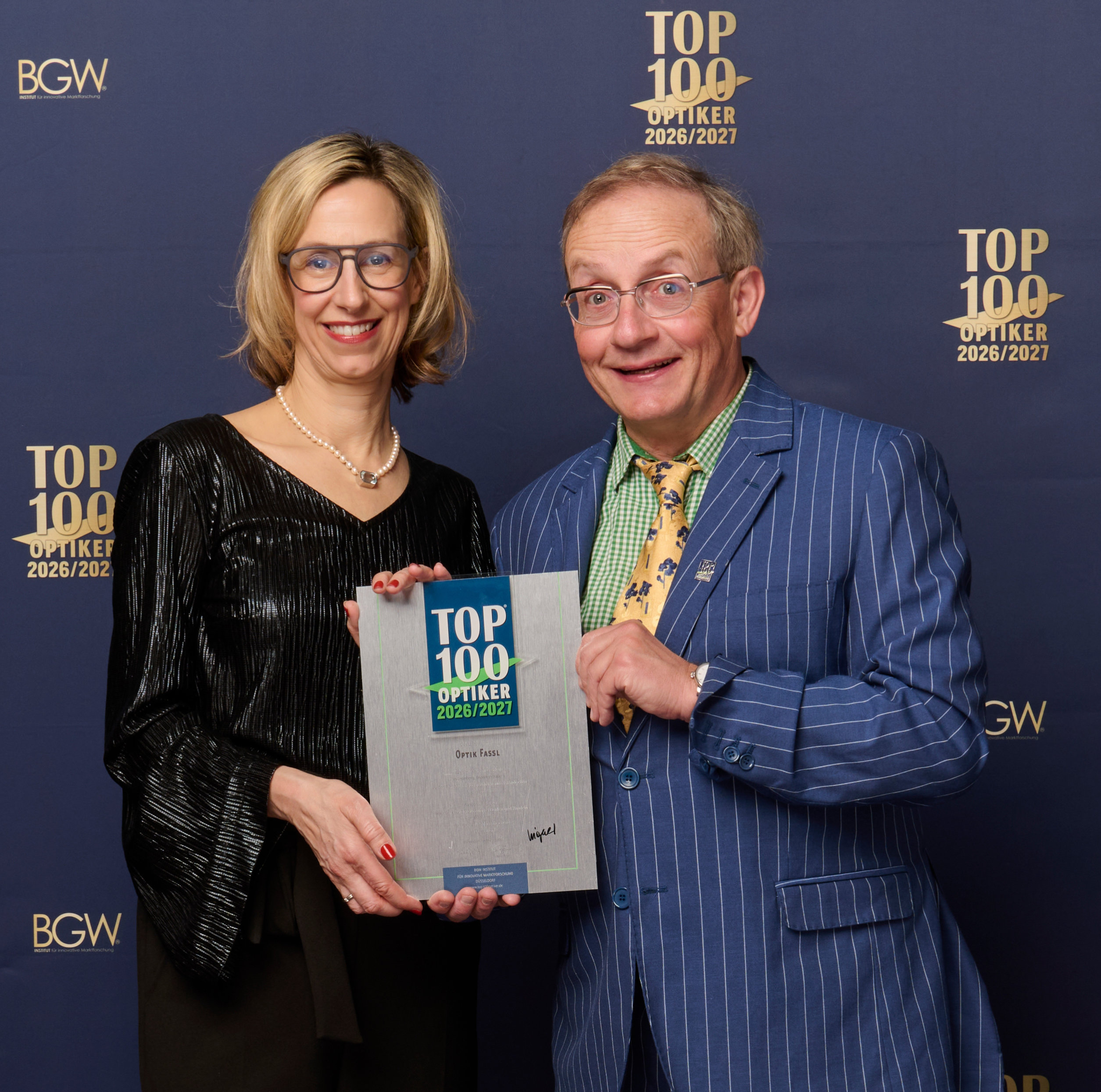 Preisübergabe Top 100 Optiker durch Schirmherr Wigald Boning